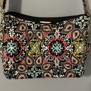 Vera Bradley purse, great condition. Adjustable strap